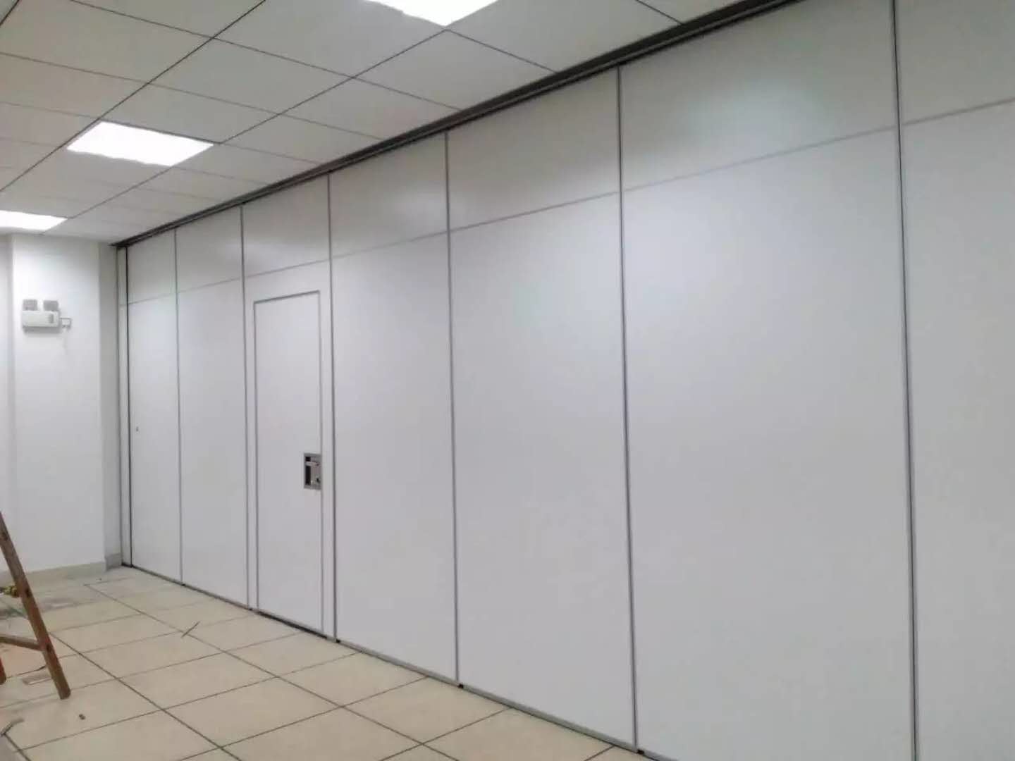 500 Width Sound Proof Partitions Folding MDF Partition Moving Wall With Aluminum Frame