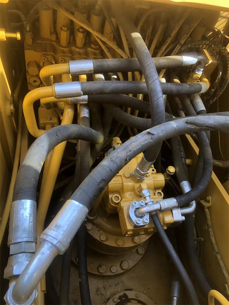 2012 Original American CAT 320 20 Ton Caterpillar Boat Excavator in 2100 Working Hours