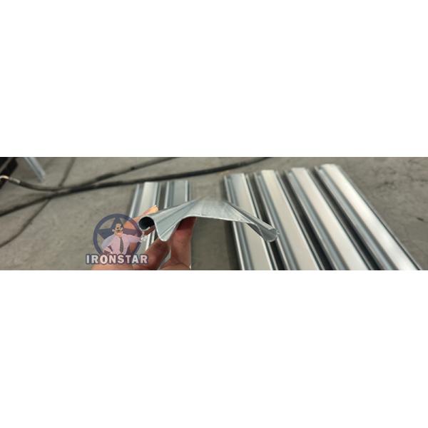 Rolling shutter door roll forming machine for America rolling shutter strip making machine