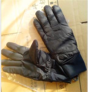 China soft shell winter gloves for women factory