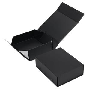 China Custom Logo Luxury Magnetic Gift Hamper Box for Large Presents Durable and Elegant factory