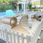 Indoor Kids Soft Play Equipment Commercial Golden And White Kids Party Center