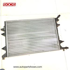 China Water Radiator Iveco Daily Radiator 504011119 factory