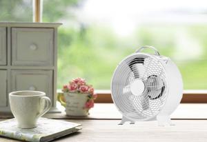 China Smal Retro Desk Fan / 2 Speed 4 Blade Stainless Electric Fan For Home Appliance factory