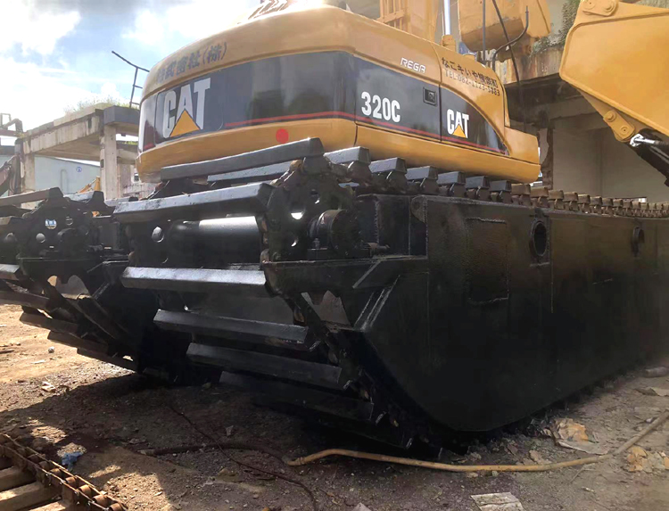 21115 KG Operating Weight Used Caterpillar Cat 320C Amphibious Excavator at Affordable