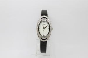 China Oval Shape Alloy Case Leather Quartz Watch With Diamonds PU Leather For Ladies factory