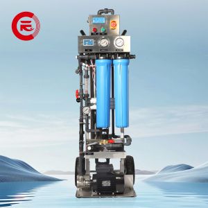 China Portable Outdoor Reverse Osmosis Machine Pure Water Desalination RO Machine System factory