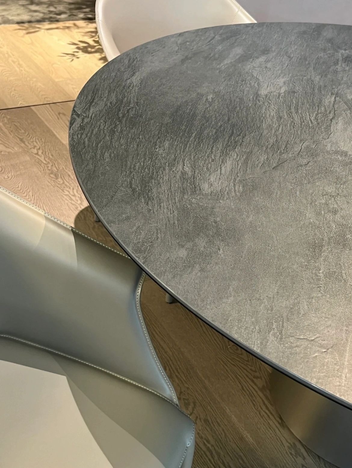 Comfort Meets Class Dining Table And Chair Sets For Hotel Home Restaurant