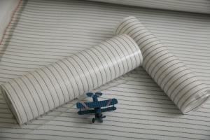 China Flame Retardant Carbon Fiber Heating Film 220W Patent Design For Home factory