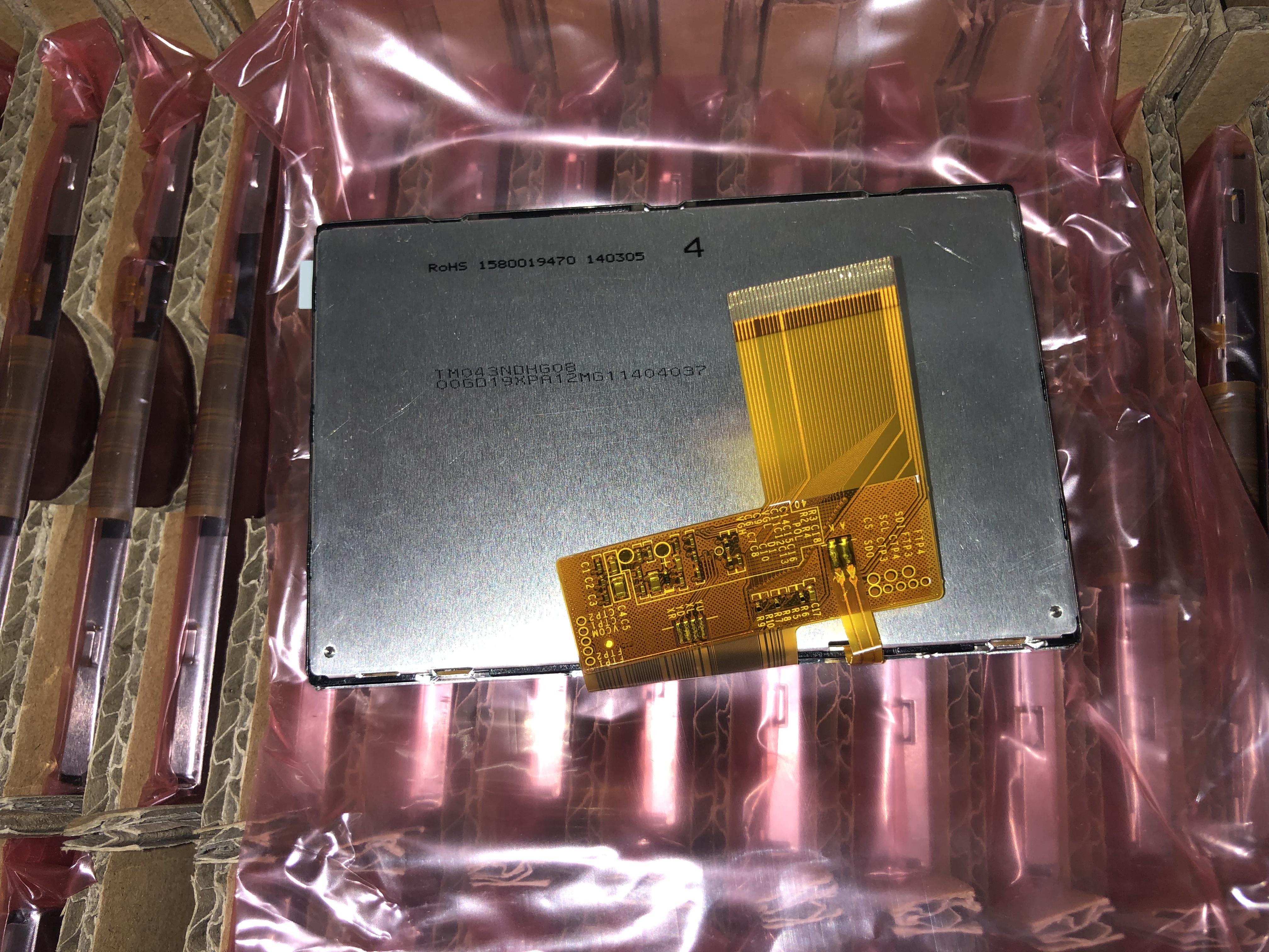 TM104SBHG03 TIANMA 10.4" 800(RGB)×600 300 cd/m² INDUSTRIAL LCD DISPLAY