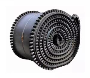 China EP250 EP300 Inclined Conveyor Belts for Fertilizer Sand with Reduced Civil Construction Investment factory