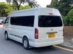 High Roof 2005 Year 13 Seats Gasoline Used Toyota Hiace Used Mini Bus Automatic