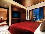 Commercial Mahogany Finished Hotel Bedroom Furniture Sets With Corner Table