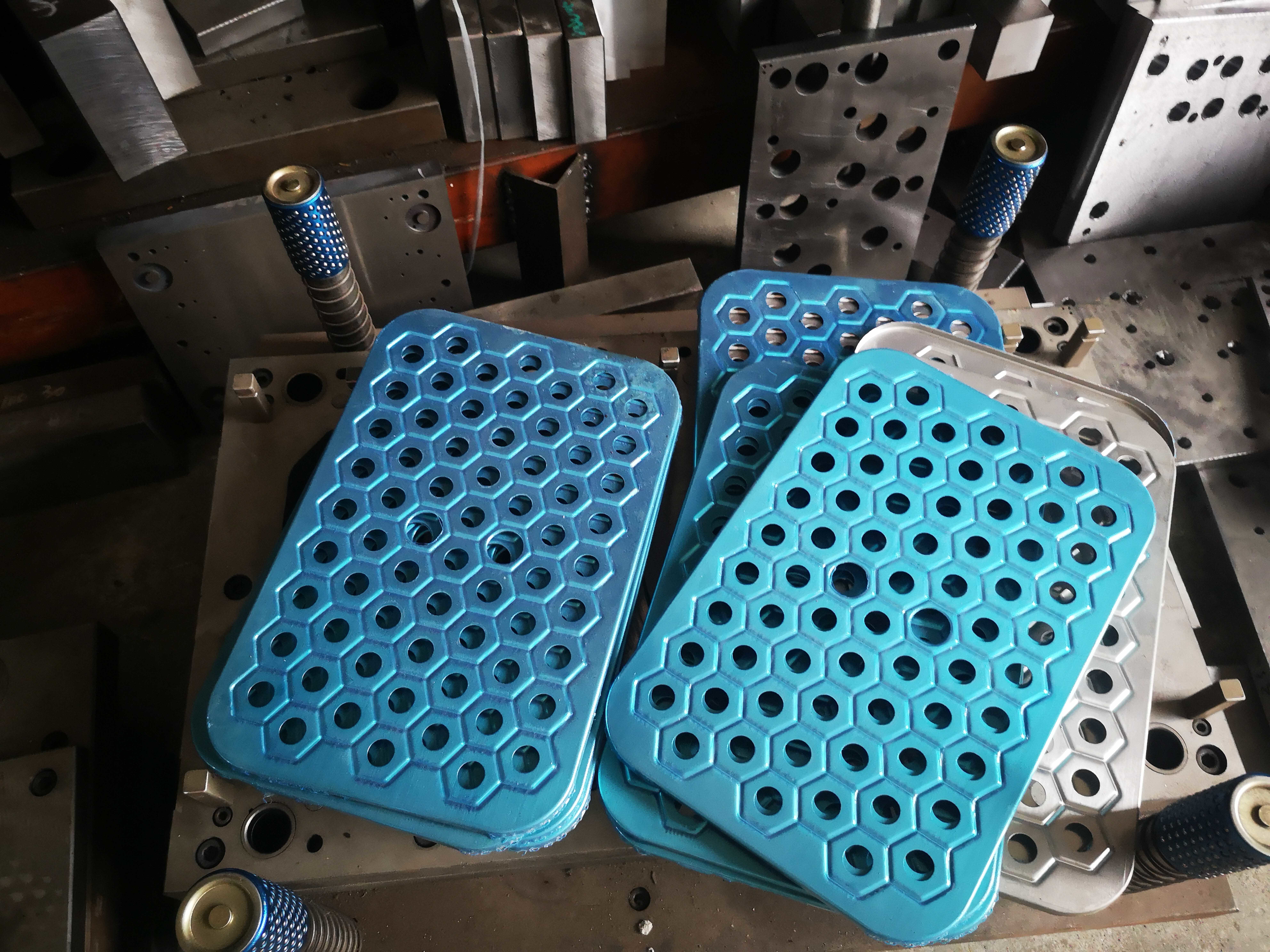 Custom Metal Stamping Honeycomb Trays | Hexagonal Perforated Sheet Panels for Industrial Use | Ventilation & Storage Plate | Durable Stamped Steel