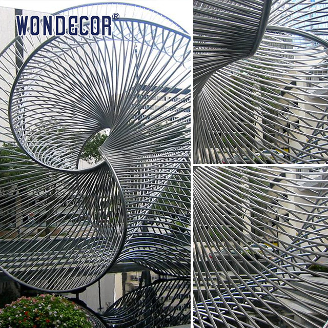 Outdoor large art geometric circular tube splicing design stainless steel sculpture