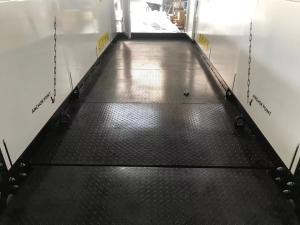 China Sand Blasting Crane Loading Deck factory