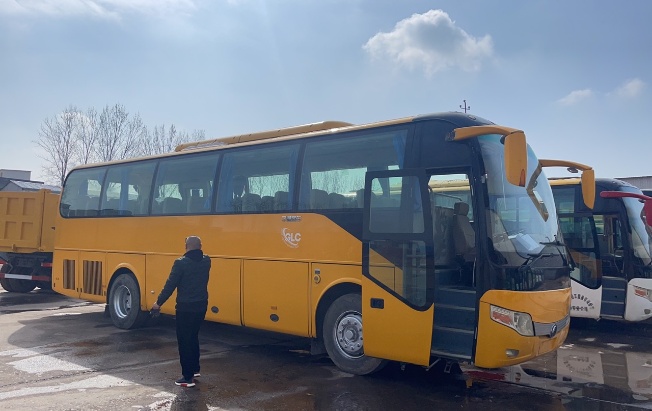Left Hand Drive Second Hand Buses Manual Transmission Euro 4 Emission Standard Promotion
