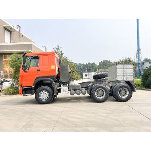 Sino Howo 371hp Prime Mover Truck Twin Axle 50 Ton