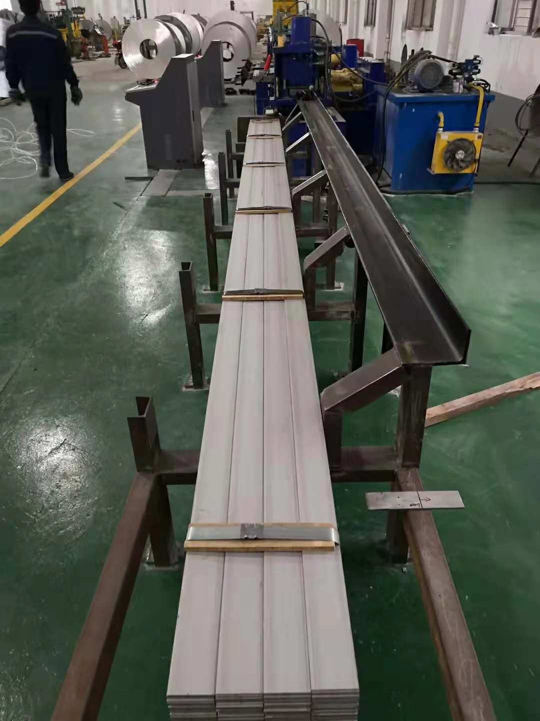Hot Rolled SS 304 Flat Bar 304 Stainless Steel Flat Bar 4*50*6000mm