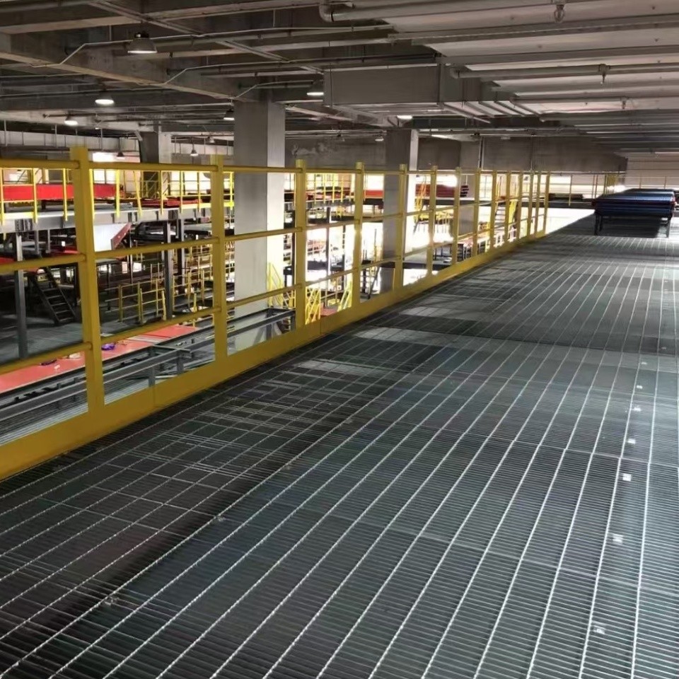 Twist Steel Walkway Grating Gully Grade Q345 For Long Lasting Drainage Performance