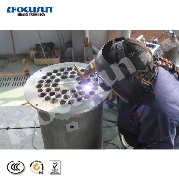 China Commercial Tube Ice Making Plant with Water Cooling and Bitzer Compressor by Focusun factory