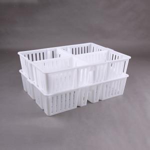 China Poultry One Day Old Chick Transport Boxes 1900g Livestock Equipment Accessories factory