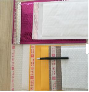 China Shine Aluminium Foil Bubble Envelopes Lightweight For Postal Savings factory