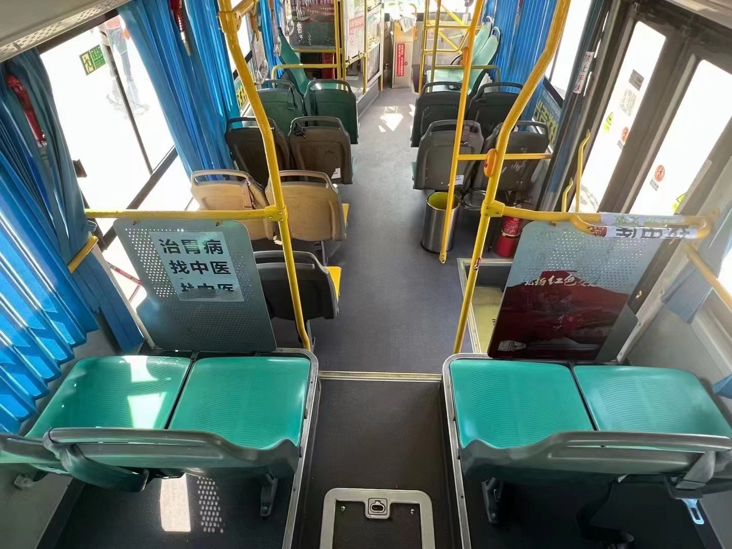 Used Electric Bus Yutong City Bus ZK6815 Battery Life 280km 23 Seater 59 Passengers Pubilc Transportation
