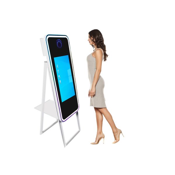 China Advertising Interactive Mirror Photo Booth With Camera Printer factory