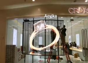 China Indoor Advertising Transparenct LED Video Wall Screen For Jewelry Shop Showcase factory