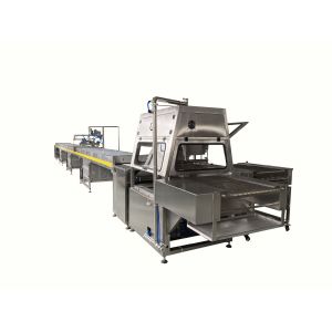 China Easy Cleaning Granola Bar Chocolate Enrober Machine / Enrobing Line factory