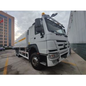 China HOWO 6*4 340HP Weichai engine, 25CBM oil tank truck factory