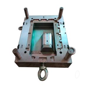 China Custom S45C Automotive Plastic Injection Molding Single Multiple Cavity on sale