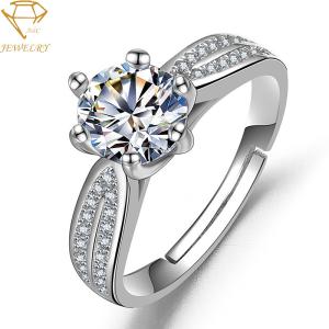 China Cubic Zirconia Silver Diamond Engagement Rings Shiny Polish factory