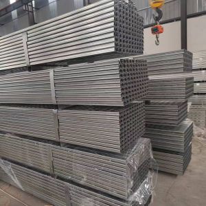 40-275g/M2 Galvanized Unistrut Steel With Customizable Length