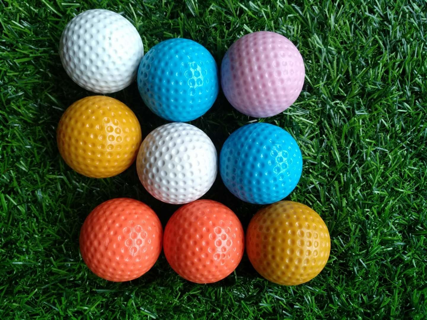 Standard mini golf ball OR low bounce golf ball