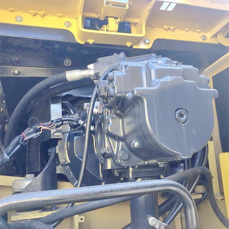 Shanghai Used 45 Ton Komatsu PC450-7 Crawler Excavator Digger with 2886 Working Hours