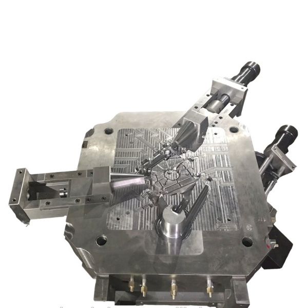 China CNC Lathe Machining ADC12 Aluminum Die Casting Mold factory