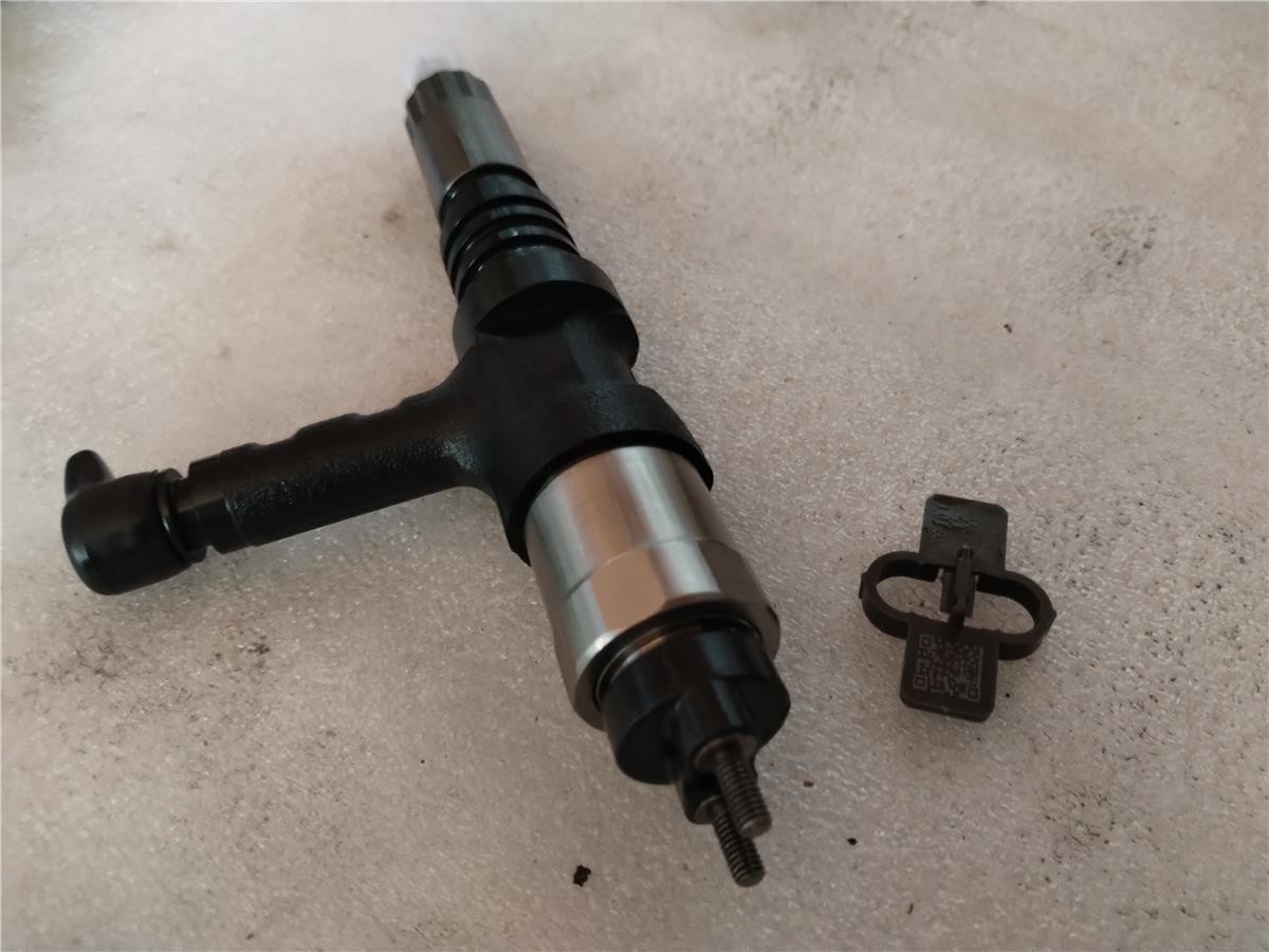 PC1250-8 Excavator 6D170E-5 Engine Fuel Injector 6245-11-3100