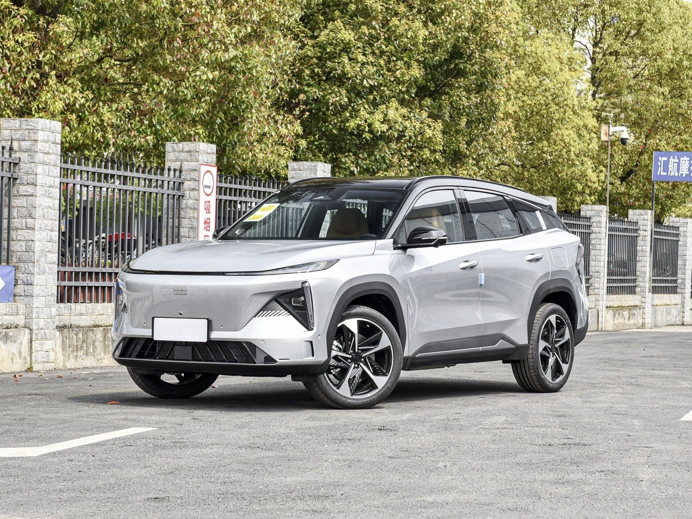 New Hot Geely Galaxy L7 Super Hybrid Suv Car 60.00L Fuel Tank 200Km/H