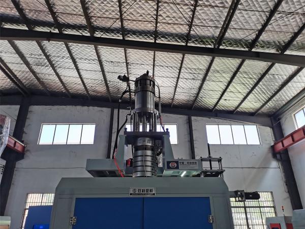 1 Head Fully Automatic Blow Molding Machine Plastic Pallet 600bph Bottle Blower