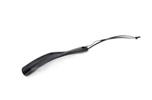 China Plastic Long Length Shoe Horn 7.1 Inch 18 CM Plastic With Circular Hanging Holes Translucent factory