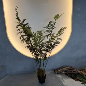 China 140cm Artificial Palm Tree UV Resistant Faux Plant factory