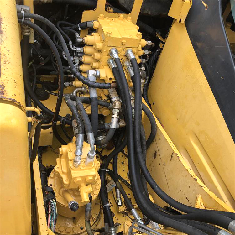 Less Hour Used Komatsu Excavator PC130-7 13 Ton Made in Japan Good Condition in Shanghai