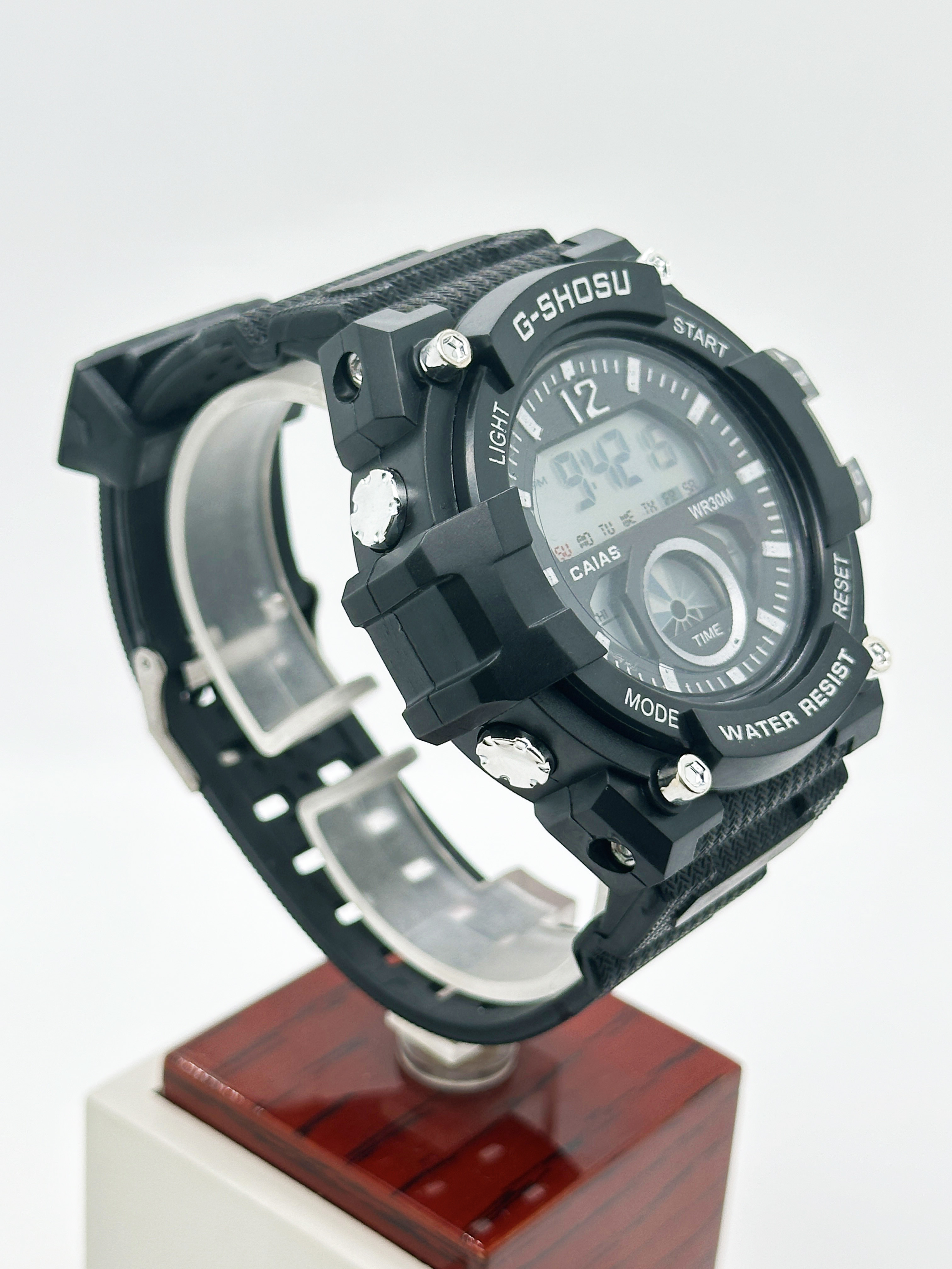 Stainless Steel Case Sport Quartz Light Wrist Watch Round With Digital Display Feature