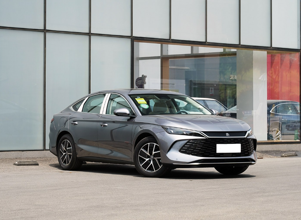 2024 BYD Qin L DM-i 80km 120Km Plug-In Hybrid Sedan Car Energy Electric Vehicle for Adult