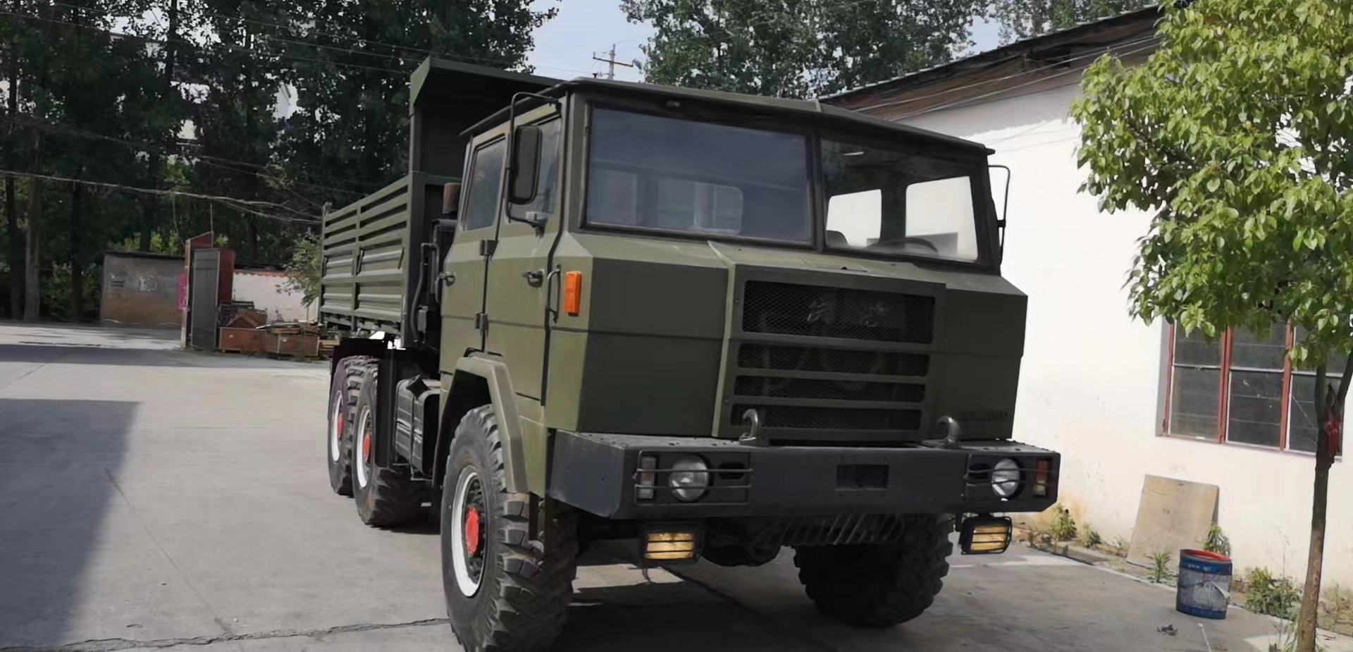 Used Cargo Tank Dimension 4200 x 2450 x 1000mm 6x6 Weichai Engine SX2150 Off-Road Truck