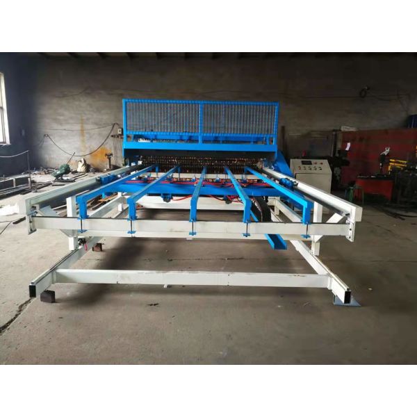 China PLC Water Cooling 7.5KW Mesh Panel Welding Machine factory