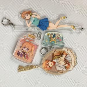 China OEM Decoration Customized Acrylic keychain/pendent with anime figure/Cartoon figure Printed factory