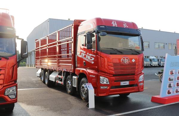 Used Cargo Trucks For Sale In China Jiefang CNG 460hp Heavy Duty Single And Half